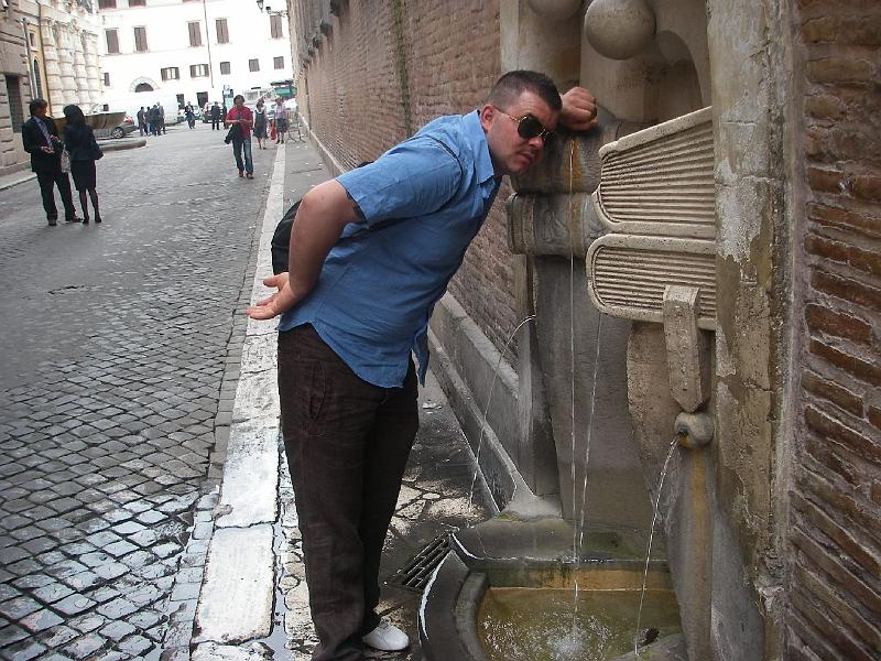 fontana-dei-libri.JPG