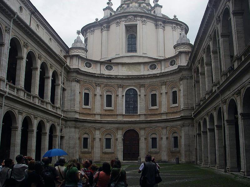 sant-ivo-alla-sapienza-2.JPG