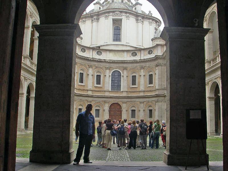 sant-ivo-alla-sapienza-3.JPG